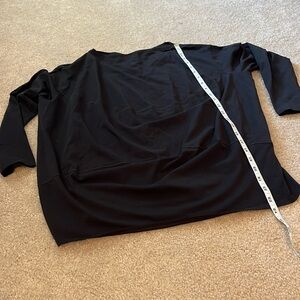 Lululemon 3/4 sleeve M top